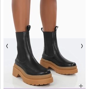 Public Desire Lug Sole Chelsea boots. Black with chunky sole. US 6 WF